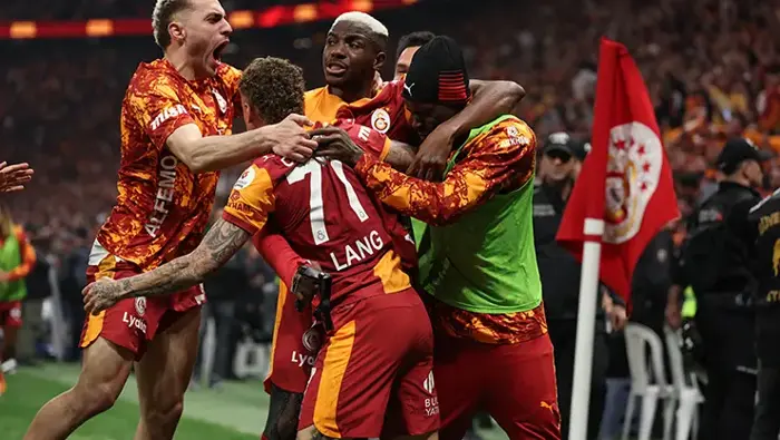 Galatasaray 26. Şampiyonluğunu İlan Etti Antalyaspor Maçı Spor Yazarlarının Gündeminde