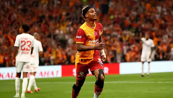 Galatasaray Antalyaspor Maçında Hakem Kararları Trio Programında Masaya Yatırıldı Galatasaray Antalyaspor Maçında Hakem Kararları Trio Programında Masaya Yatırıldı