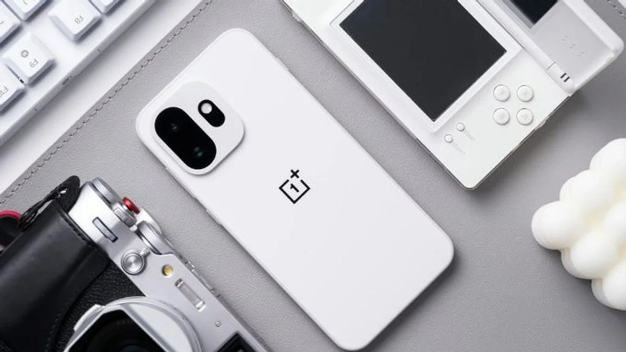 OnePlus 16 İçin Yüksek Donanım İddiaları Ve Birleşme Söylentileri Gündemde