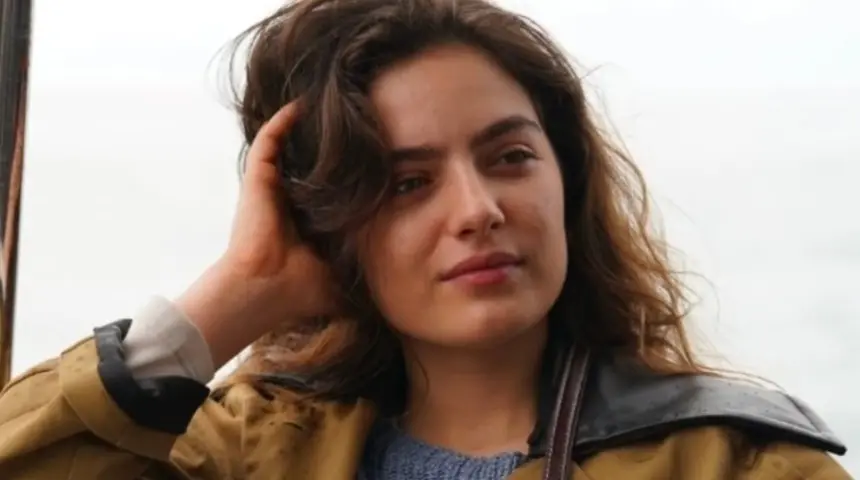 Taşacak Bu Deniz’in Eleni’si Ava Yaman İlk Başrolünü Kaptı Taşacak Bu Deniz’in Eleni’si Ava Yaman İlk Başrolünü Kaptı