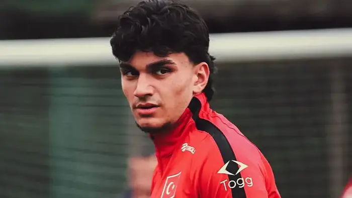 Galatasaray’da Can Uzun Transferinde Kritik Gelişme Galatasaray’da Can Uzun Transferinde Kritik Gelişme