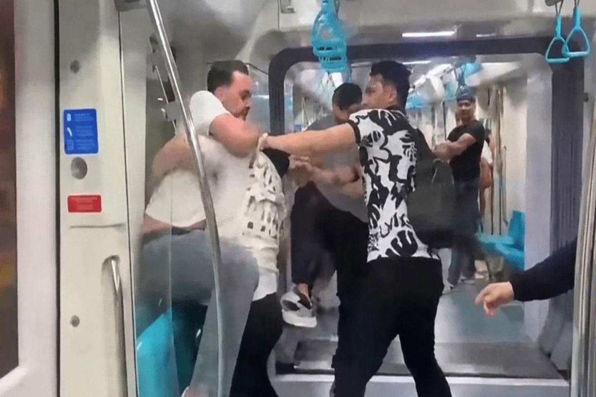 Marmaray’da Kavga Kamerada! Güvenlik Görevlisine Saldırı İddiası Gündem Oldu