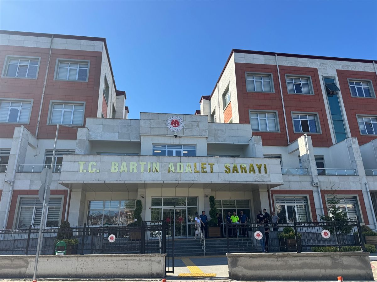Bartın'da 13 Yaşındaki Çocuğa Yönelik İstismar Davasında İlk Duruşma Yapıldı Bartın'da 13 Yaşındaki Çocuğa Yönelik İstismar Davasında İlk Duruşma Yapıldı
