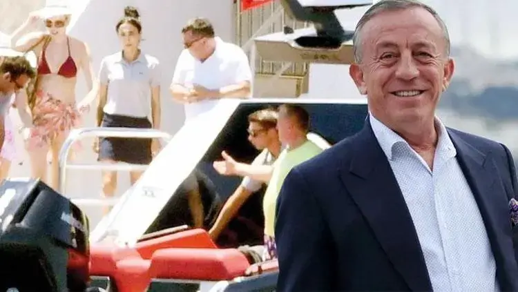 Altıncı Kez Baba Olacak Ali Ağaoğlu'ndan Olay Kutlama! 1 Milyon Liralık Hesap Altıncı Kez Baba Olacak Ali Ağaoğlu'ndan Olay Kutlama! 1 Milyon Liralık Hesap