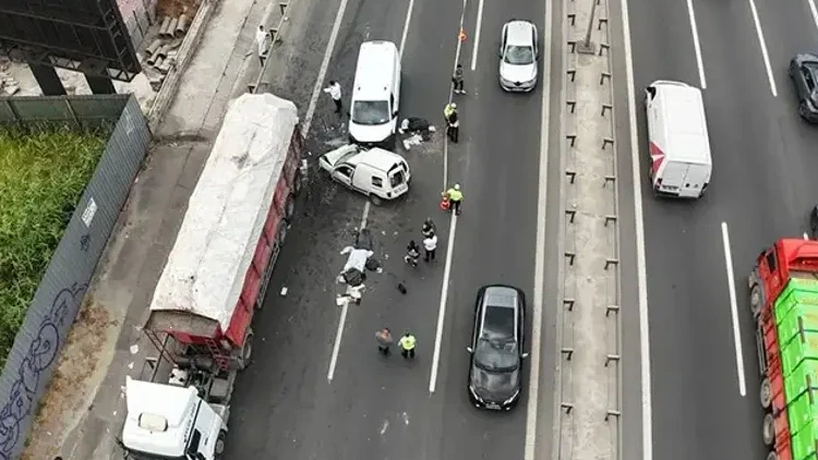 Basın Ekspres Yolunda Feci Kaza! 1 Kişi Araçta Can Verdi