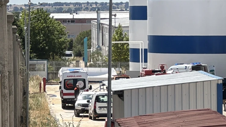 Kırklareli'nde İçecek Fabrikasında Patlama! 2 İşçi Hayatını Kaybetti