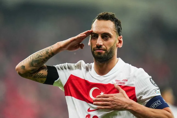 Hakan Çalhanoğlu'ndan Galatasaray Ve Fenerbahçe Açıklaması: Neden Gündeme Geldiğimi Anlamıyorum