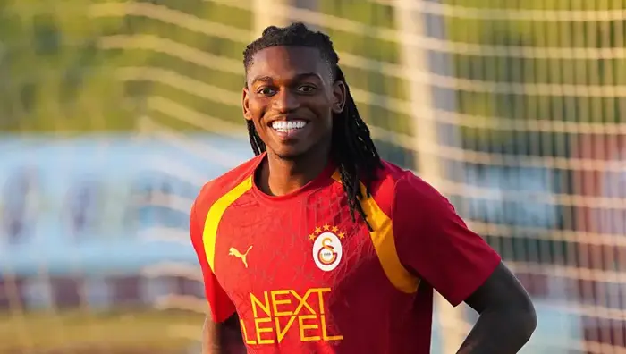 Galatasaray’da Rafael Leao İlk Maçına Hazırlanıyor: Okan Buruk Planını Yaptı Galatasaray’da Rafael Leao İlk Maçına Hazırlanıyor: Okan Buruk Planını Yaptı