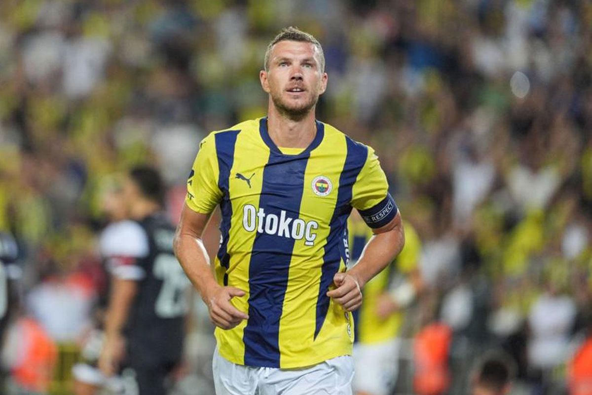 Edin Dzeko Milli Takıma Veda Ediyor: Son Maçının Tarihini Açıkladı