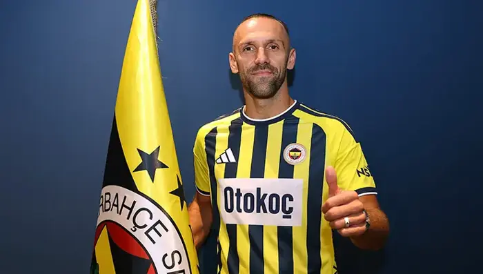 Fenerbahçe Transferde 12 Yıl Sonra İlki Yaşadı: 5 Oyuncuya 80,7 Milyon Euro Fenerbahçe Transferde 12 Yıl Sonra İlki Yaşadı: 5 Oyuncuya 80,7 Milyon Euro