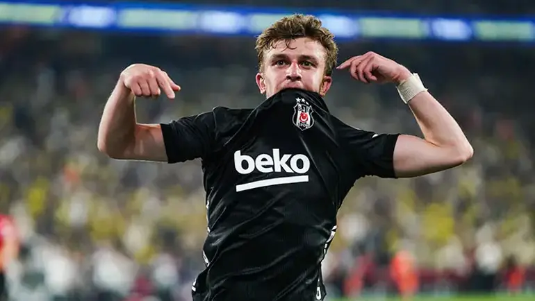 Beşiktaş Derbi Zaferi Sonrası Hedefini Büyüttü: Gözler Liderlik Koltuğunda Beşiktaş Derbi Zaferi Sonrası Hedefini Büyüttü: Gözler Liderlik Koltuğunda