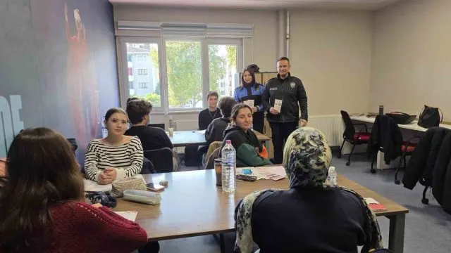 Bozüyük'te Öğrencilere Kades Ve Dolandırıcılık Uyarısı