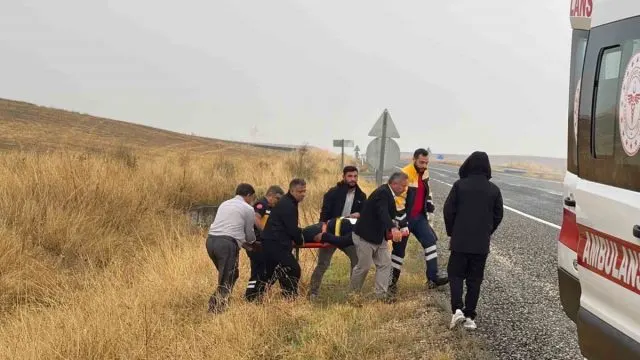 Diyarbakır-Silvan Yolunda Patlayan Lastik Kazaya Neden Oldu Diyarbakır-Silvan Yolunda Patlayan Lastik Kazaya Neden Oldu