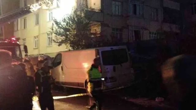 Maltepe Cevizli Mahallesi Doğu Sokak'ta Binada Çökme: Tahliye Çalışmaları Sürüyor