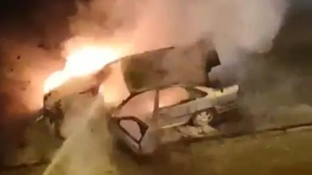 Melikgazi'de Park Halindeki Otomobil Alev Aldı