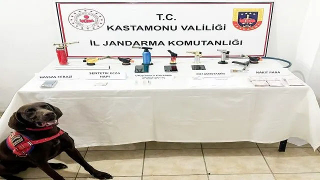 Kastamonu’da Uyuşturucu Operasyonunda 5 Şüpheliden 1’i Tutuklandı Kastamonu’da Uyuşturucu Operasyonunda 5 Şüpheliden 1’i Tutuklandı