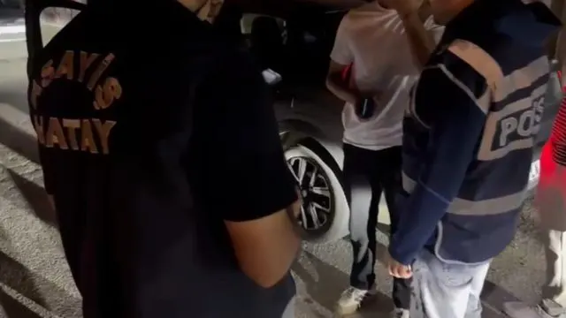 Antakya’da Denetim: Aranan 7 Kişi Yakalandı, 2 İşletmeye Yaptırım