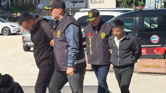 Eskişehir'de Silahlı Yaralama Şüphelisi Kısa Sürede Yakalandı Eskişehir'de Silahlı Yaralama Şüphelisi Kısa Sürede Yakalandı