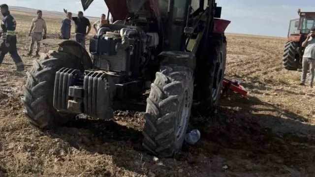 Konya Kulu'da Traktör Yangını Söndürüldü Konya Kulu'da Traktör Yangını Söndürüldü