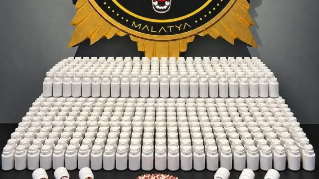 Malatya’da 46 Bin 189 Sentetik Ecza Hapı Ele Geçirildi Malatya’da 46 Bin 189 Sentetik Ecza Hapı Ele Geçirildi