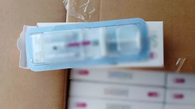 Sakarya’da Araçtan 10 Bin 700 Kaçak Kozmetik Dolgu Ürünü Çıktı