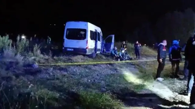 Kayseri Develi’de İki Servis Kepçeye Çarptı: 1 Ölü, 15 Yaralı Kayseri Develi’de İki Servis Kepçeye Çarptı: 1 Ölü, 15 Yaralı