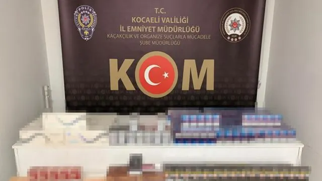 Derince’de Araçtan Bin 410 Paket Kaçak Sigara Çıktı