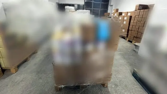 Ankara Yenimahalle'de Ruhsatsız Tesiste 49 Bin 314 Bebek Ürünü Ele Geçirildi Ankara Yenimahalle'de Ruhsatsız Tesiste 49 Bin 314 Bebek Ürünü Ele Geçirildi