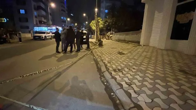 Kahramanmaraş'ta İş Yeri Önünde Silahlı Saldırı: İki Yaralı