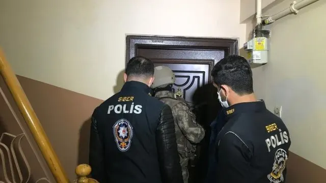 Aydın'da Müstehcenlik Soruşturmasında 2 Şüpheli Tutuklandı Aydın'da Müstehcenlik Soruşturmasında 2 Şüpheli Tutuklandı