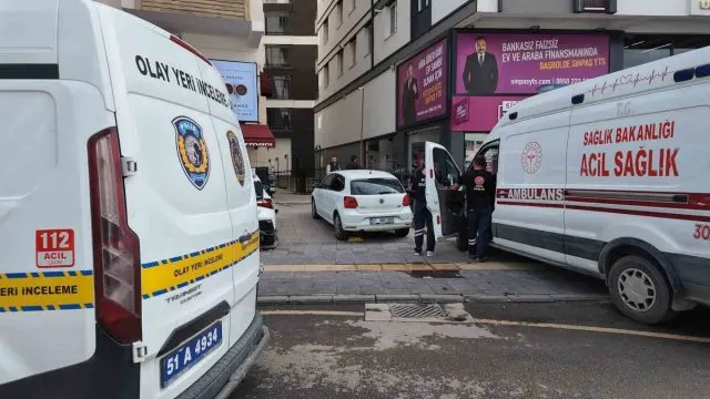 Niğde'de Apartman Dairesinden Düşen 55 Yaşındaki Adam Yaşamını Yitirdi Niğde'de Apartman Dairesinden Düşen 55 Yaşındaki Adam Yaşamını Yitirdi