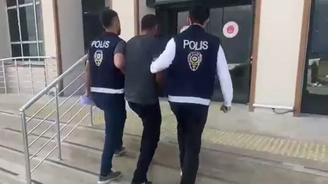 Besni’de Firari Hükümlü Kovalamaca Sonucu Yakalandı Besni’de Firari Hükümlü Kovalamaca Sonucu Yakalandı