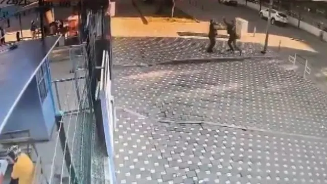 İzmir Ödemiş'te İlkokul Önündeki Bekçi Olayında Öğretmen Detayı İzmir Ödemiş'te İlkokul Önündeki Bekçi Olayında Öğretmen Detayı
