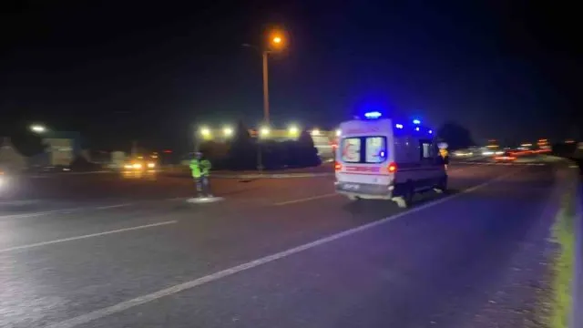 Düzce'de Yoğunluğa Takılan Ambulansa Sinyalizasyon Desteği Düzce'de Yoğunluğa Takılan Ambulansa Sinyalizasyon Desteği