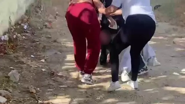 Buldan'da Üç Liseli Öğrenci Akran Zorbalığı Soruşturmasında Gözaltına Alındı Buldan'da Üç Liseli Öğrenci Akran Zorbalığı Soruşturmasında Gözaltına Alındı