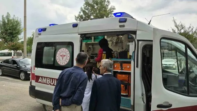 Adıyaman'da Okul Önünde Motosikletin Çarptığı Öğrenci Yaralandı