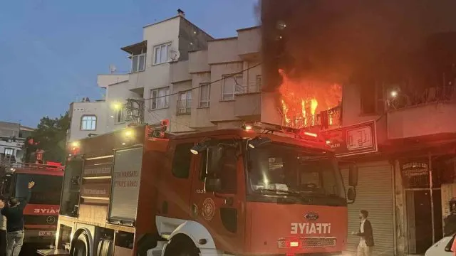 Nizip'te Ev Yangını: Bir Kişi Hafif Yaralandı Nizip'te Ev Yangını: Bir Kişi Hafif Yaralandı