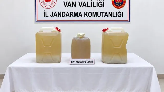 Van İpekyolu'nda 34 Kilo 202 Gram Sıvı Metamfetamin Operasyonu: Şüpheli Tutuklandı