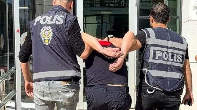 Seferihisar'da Eski Sevgilisinin Evini Ateşe Verdiği Kadın Hayatını Kaybetti
