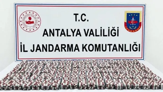 Manavgat'ta Valizde 6 Bin 540 Sentetik Hap Yakalandı Manavgat'ta Valizde 6 Bin 540 Sentetik Hap Yakalandı