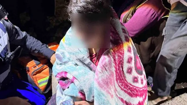 Mardin Ömerli'de Köpekten Kaçan 12 Yaşındaki Kız Bulundu Mardin Ömerli'de Köpekten Kaçan 12 Yaşındaki Kız Bulundu