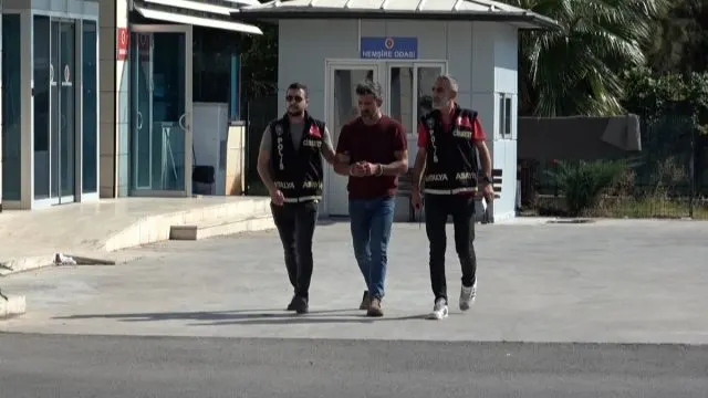 Antalya’da Eski Eşini Öldüren Hızır Çelik’e Ağırlaştırılmış Müebbet Antalya’da Eski Eşini Öldüren Hızır Çelik’e Ağırlaştırılmış Müebbet