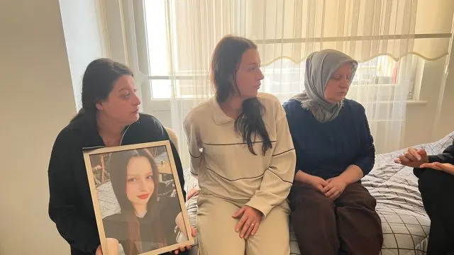 Gökçe Alkan’ın Ailesinden Karacabey’de Adalet Çağrısı Gökçe Alkan’ın Ailesinden Karacabey’de Adalet Çağrısı