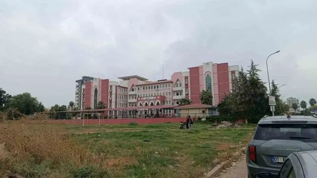 Adana Seyhan'da Ortaokulda Bıçaklı Yaralama