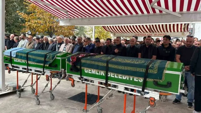 Gemlik'te Öldürülen Kara Çifti Toprağa Verildi