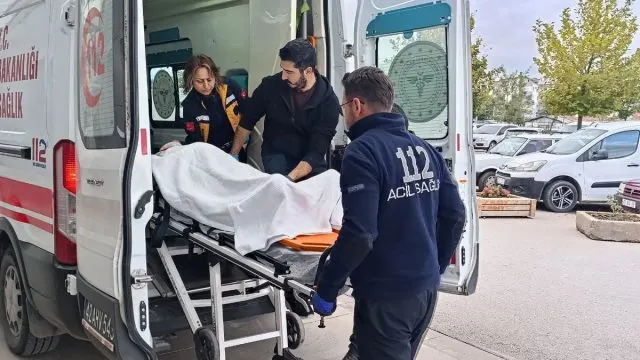 Beyşehir Sanayi Sitesi'nde Kamyon Kasasından Düşen Kişi Yaralandı Beyşehir Sanayi Sitesi'nde Kamyon Kasasından Düşen Kişi Yaralandı