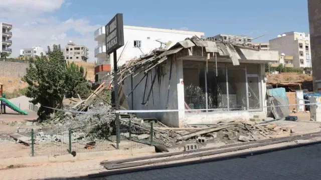 Cizre'de Beton Dökümü Sırasında Çöken Yapıda 5 İşçi Yaralandı