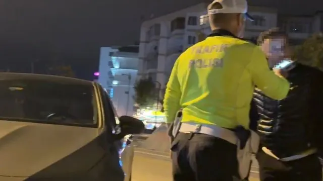 Eskişehir’de Alkollü Sürücüye 25 Bin Lira Ceza Eskişehir’de Alkollü Sürücüye 25 Bin Lira Ceza