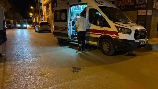 Eskişehir Odunpazarı'nda Motosiklet Otomobile Yandan Çarptı: Sürücü Yaralandı