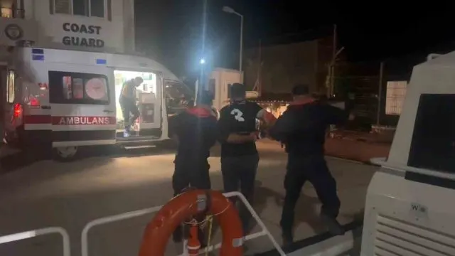 Marmaris Açıklarında Yaralanan Yolcu Tahliye Edildi Marmaris Açıklarında Yaralanan Yolcu Tahliye Edildi